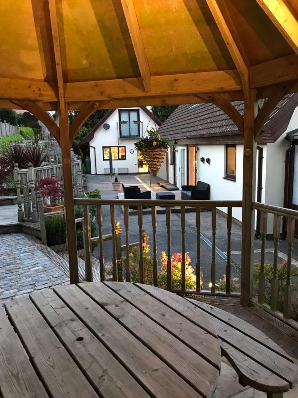 The Firs - Englefield Studio Bed and Breakfast Douglas Εξωτερικό φωτογραφία