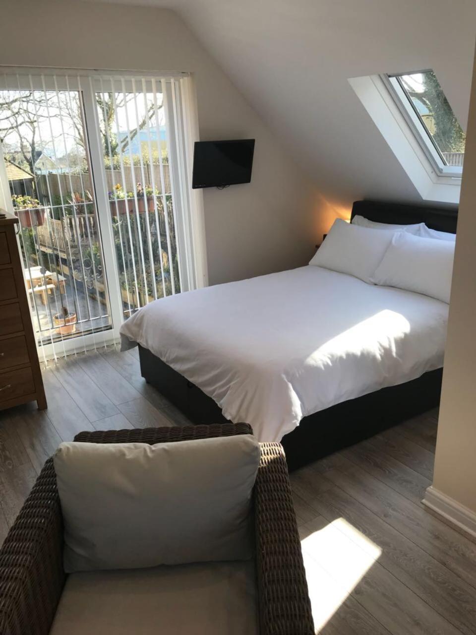 The Firs - Englefield Studio Bed and Breakfast Douglas Εξωτερικό φωτογραφία